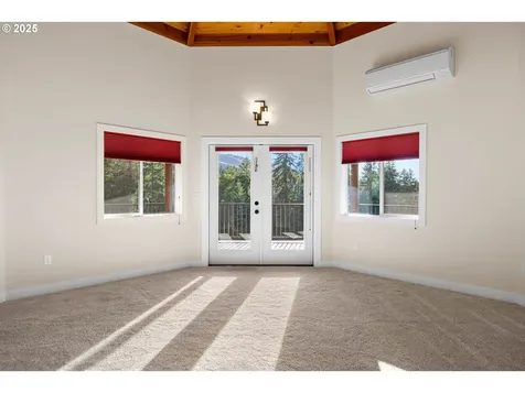 6477 Elkhead Road Yoncalla OR 97499