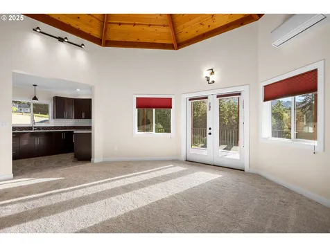 6477 Elkhead Road Yoncalla OR 97499