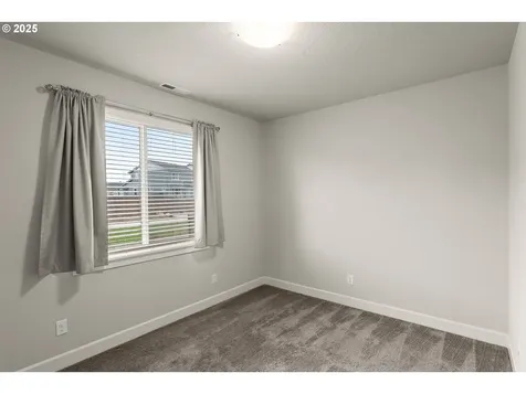 1895 NW Charles Street Mcminnville OR 97128