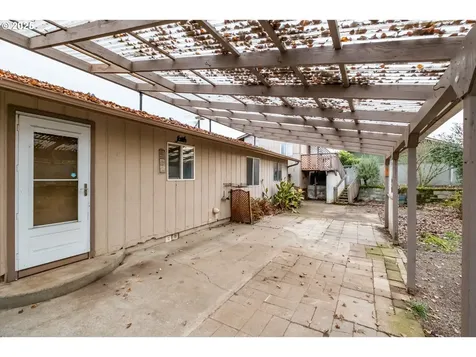 4454 York Avenue NE Salem OR 97305