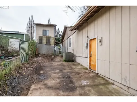 4454 York Avenue NE Salem OR 97305