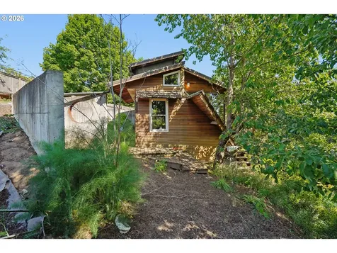 4807 SE Rex Drive Portland OR 97206
