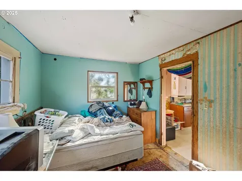 740 E 3rd Street Coquille OR 97423