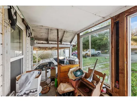 740 E 3rd Street Coquille OR 97423