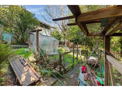740 E 3rd Street Coquille OR 97423