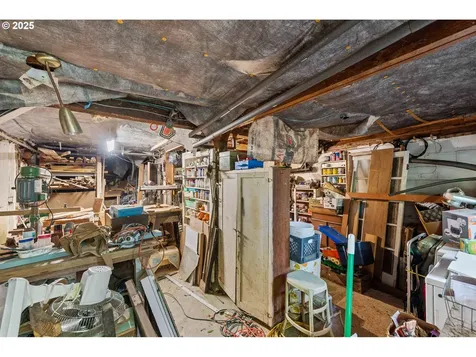 740 E 3rd Street Coquille OR 97423