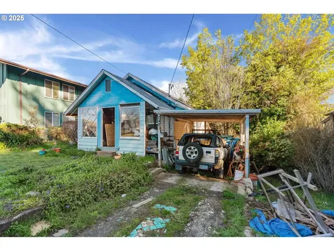 740 E 3rd Street Coquille OR 97423