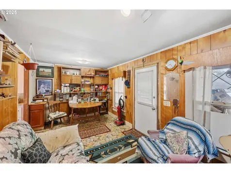 740 E 3rd Street Coquille OR 97423
