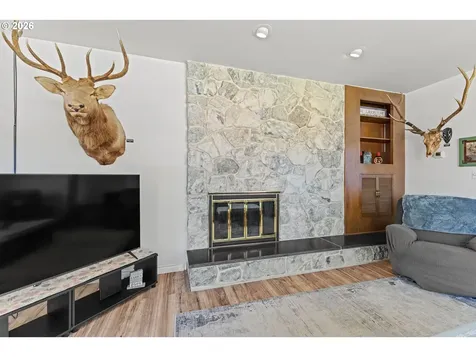 100 W 17th Street Coquille OR 97423