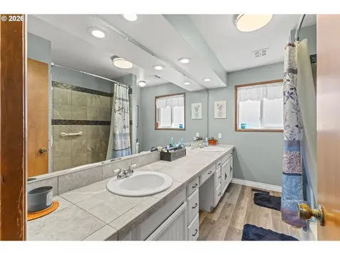 100 W 17th Street Coquille OR 97423