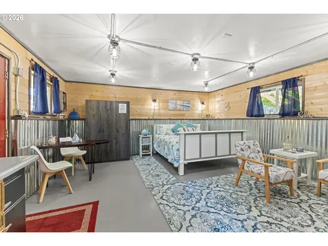100 W 17th Street Coquille OR 97423