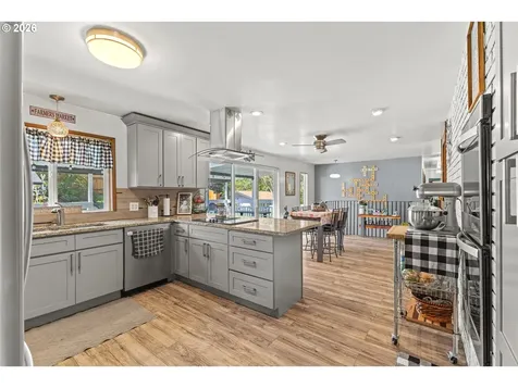 100 W 17th Street Coquille OR 97423