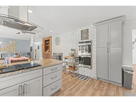 100 W 17th Street Coquille OR 97423
