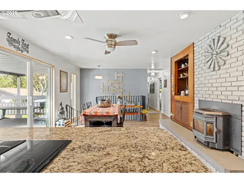100 W 17th Street Coquille OR 97423