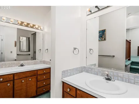 1975 W 34th Avenue Eugene OR 97405