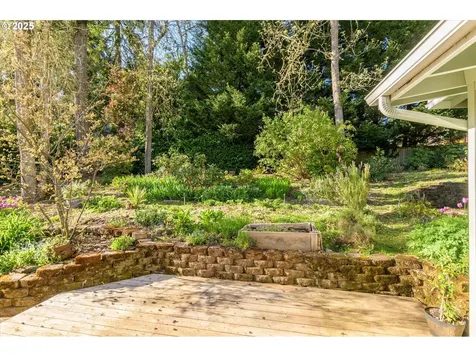 1975 W 34th Avenue Eugene OR 97405