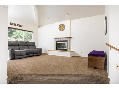 1975 W 34th Avenue Eugene OR 97405