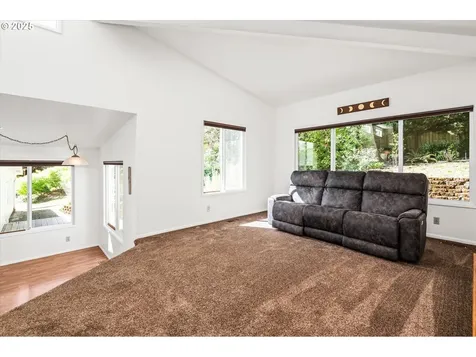 1975 W 34th Avenue Eugene OR 97405