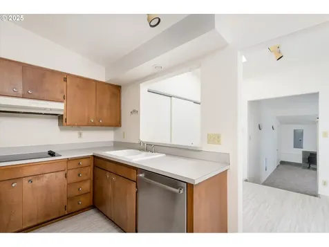 1975 W 34th Avenue Eugene OR 97405