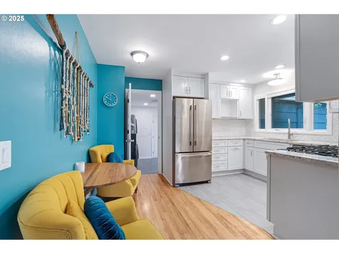 2543 NE 92nd Avenue Portland OR 97220