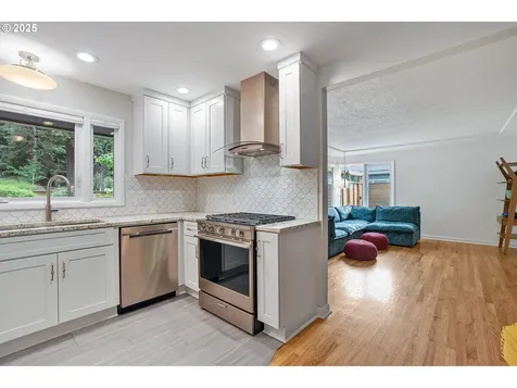 2543 NE 92nd Avenue Portland OR 97220