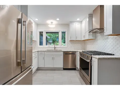 2543 NE 92nd Avenue Portland OR 97220