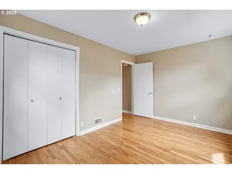 2543 NE 92nd Avenue Portland OR 97220