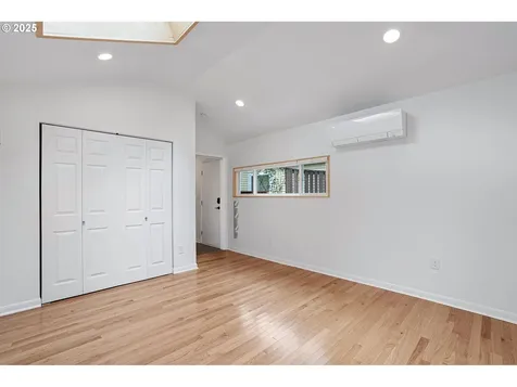 2543 NE 92nd Avenue Portland OR 97220