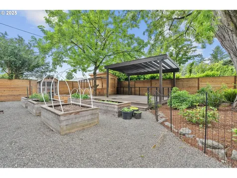 2543 NE 92nd Avenue Portland OR 97220