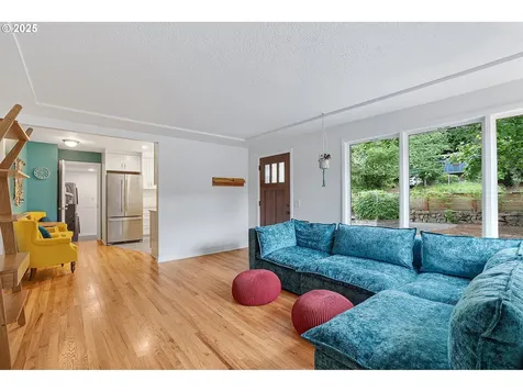 2543 NE 92nd Avenue Portland OR 97220