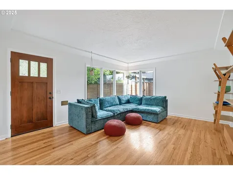 2543 NE 92nd Avenue Portland OR 97220