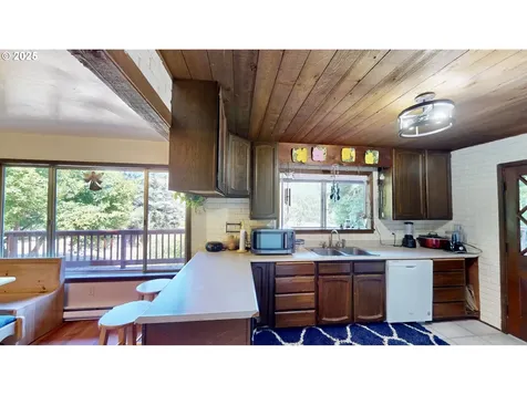 28656 Brooks Road Gold Beach OR 97444