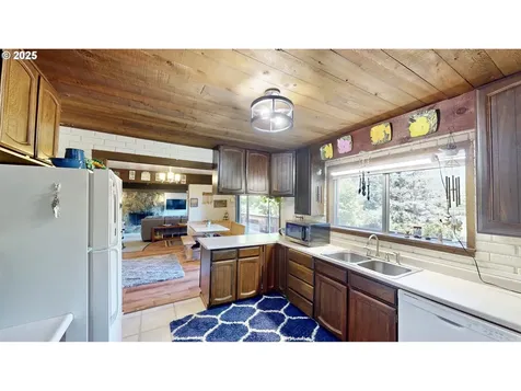 28656 Brooks Road Gold Beach OR 97444
