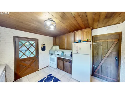 28656 Brooks Road Gold Beach OR 97444