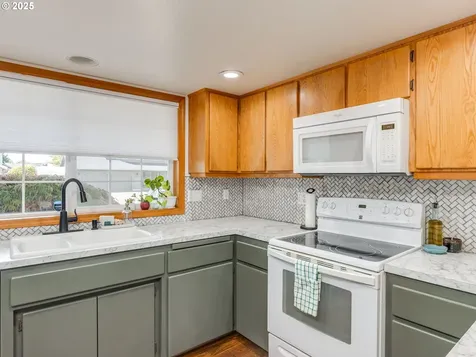 692 SW Westview Drive Mcminnville OR 97128