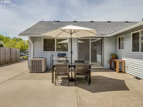 692 SW Westview Drive Mcminnville OR 97128