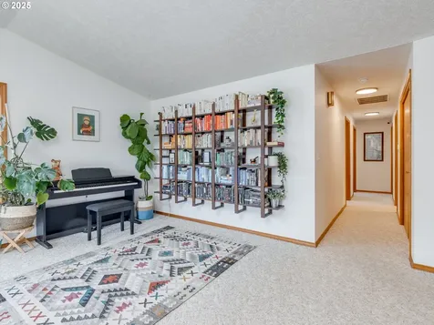 692 SW Westview Drive Mcminnville OR 97128