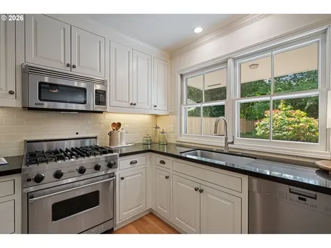 3000 Westview Court Lake Oswego OR 97034