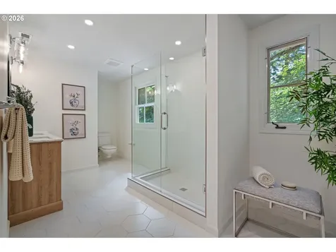 3000 Westview Court Lake Oswego OR 97034