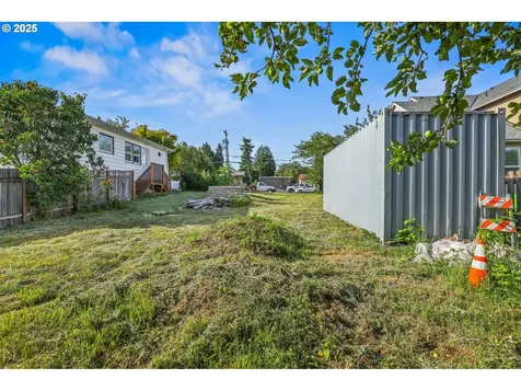 38565 Pleasant Street Sandy OR 97055