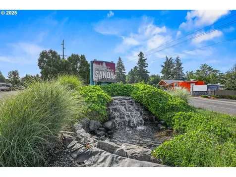 38565 Pleasant Street Sandy OR 97055