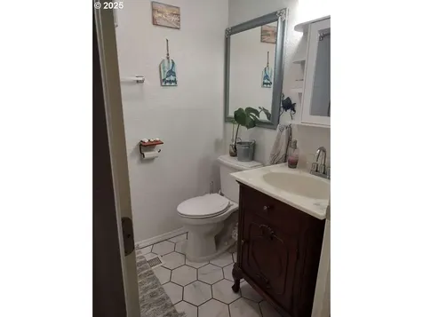 260 Crona Street Junction City OR 97448