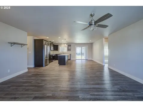 325 Brady Lane Roseburg OR 97471