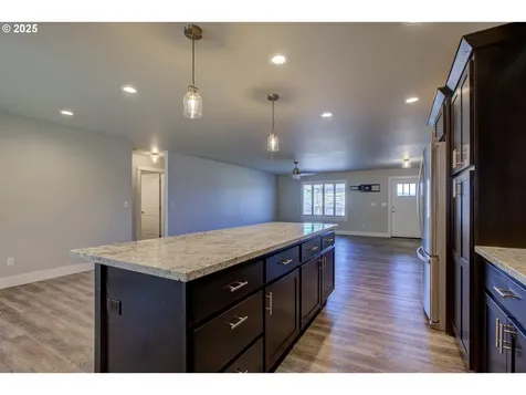 325 Brady Lane Roseburg OR 97471