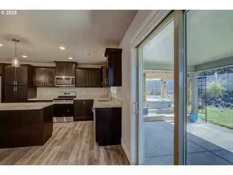 325 Brady Lane Roseburg OR 97471