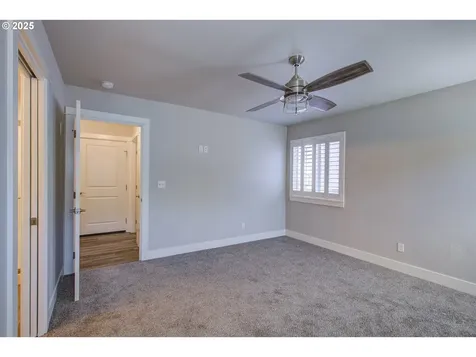 325 Brady Lane Roseburg OR 97471