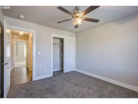 325 Brady Lane Roseburg OR 97471