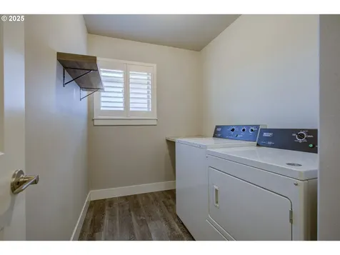 325 Brady Lane Roseburg OR 97471