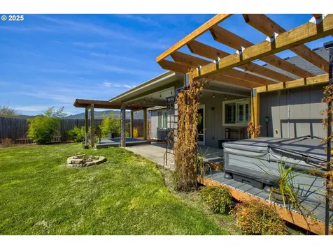325 Brady Lane Roseburg OR 97471