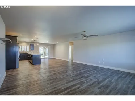 325 Brady Lane Roseburg OR 97471